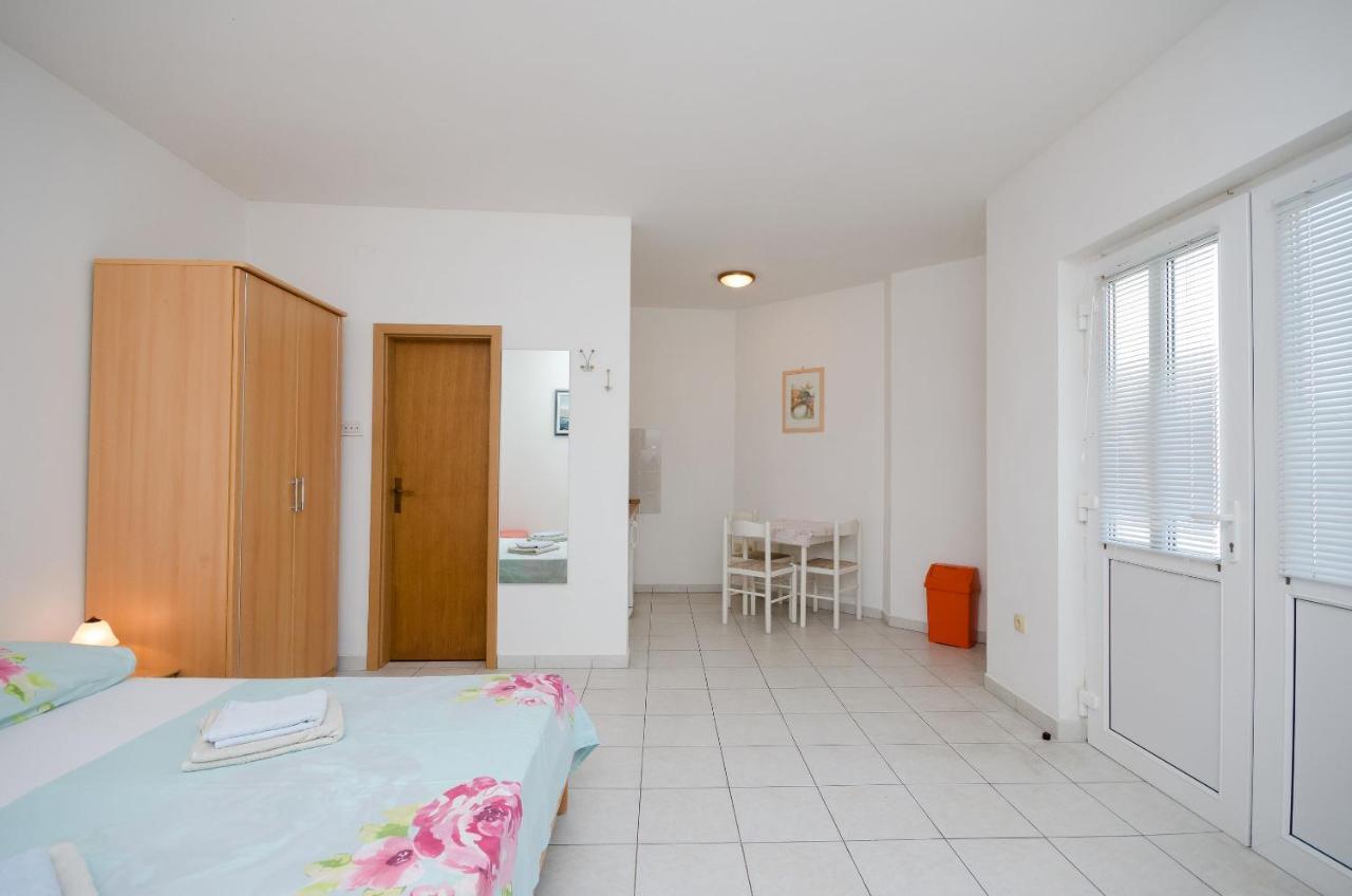 Apartments Branimir Novi Vinodolski Extérieur photo