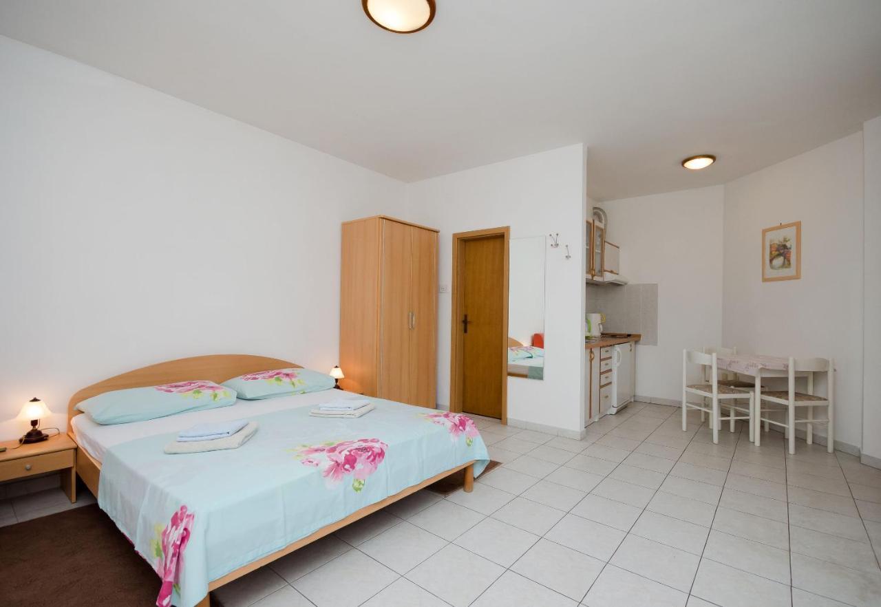 Apartments Branimir Novi Vinodolski Extérieur photo